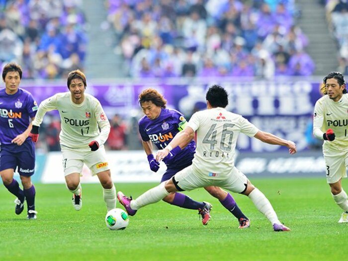 たかが34分の1勝、されど大きい――。浦和が開幕戦に乗せた“トッピング”。＜Number Web＞ photograph by Hiroshima Central Images