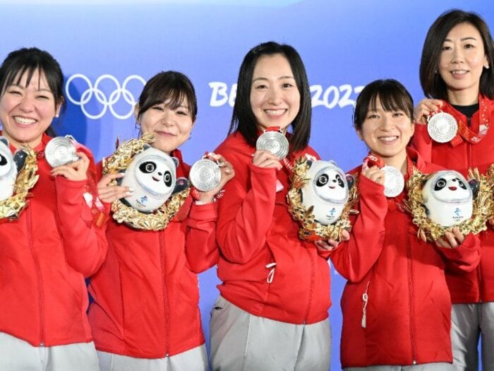 吉田知那美が語った“笑顔を絶やさない理由”「楽しむには覚悟がいる」…なぜ北京五輪でカーリング女子日本代表は輝いたのか?<Number Web> photograph by Naoya Sanuki/JMPA