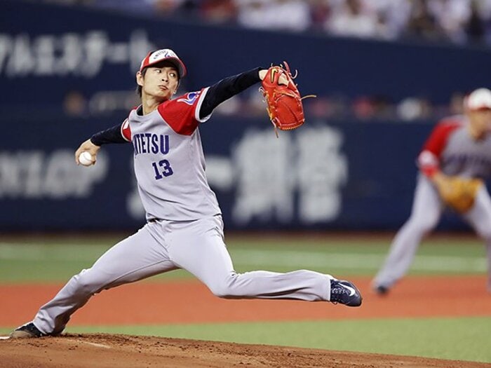 オリ山岡泰輔、ついに縦カット解禁。「球種は調味料」の独特な哲学。＜Number Web＞ photograph by Kyodo News
