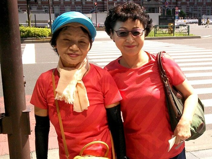 大阪マラソンの成功祈願はお墓参り。ほのぼのランのはずが、あわや遭難!?＜Number Web＞ photograph by Aya Nakajima