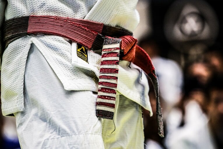 柔術における「赤黒帯」は実質的に最高峰の段位　©Susumu Nagao