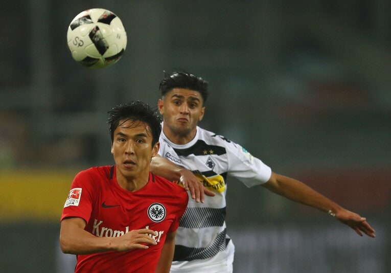 【長谷部誠、ドイツでの足跡】リベロに入る「長谷部システム」が誕生したボルシアMG戦。本人の語り口は冷静だった　©Getty Images