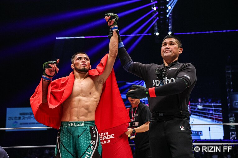 ラジャブアリ・シェイドゥラエフvs.久保優太　©RIZIN FF