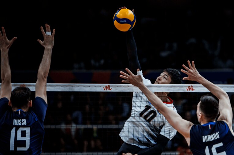 高橋健太郎（VNLイタリア戦）©︎Volleyball World