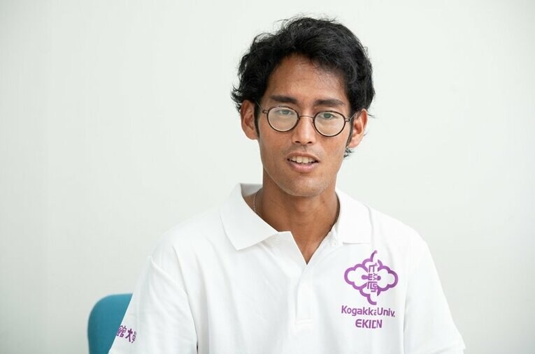 寺田夏生は現在、32歳。今年7月に皇學館大学駅伝競走部の監督に就任した寺田に話を聞いた ／ photograph by Tadashi Hosoda