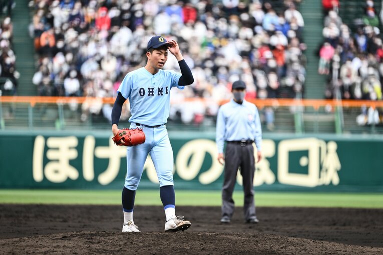 近江2番手で登板した星野世那　©Nanae Suzuki