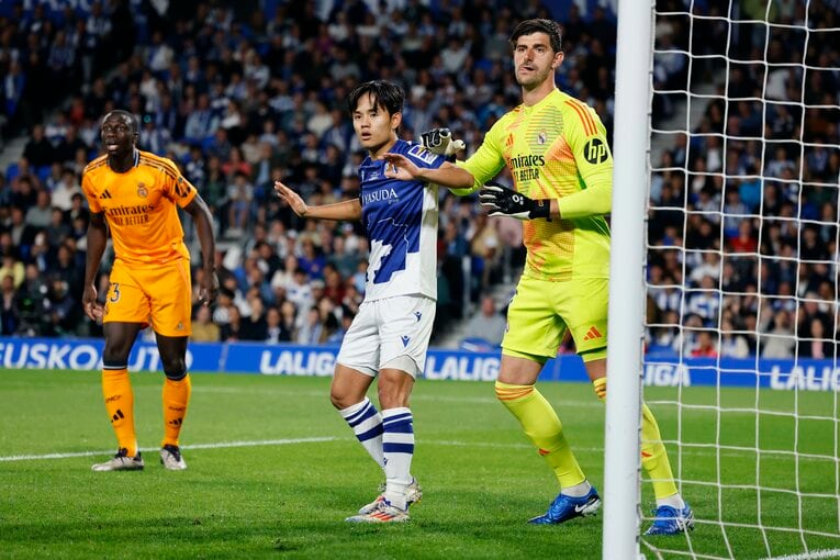 ソシエダはCKの立ち位置に変化をつけてきたが