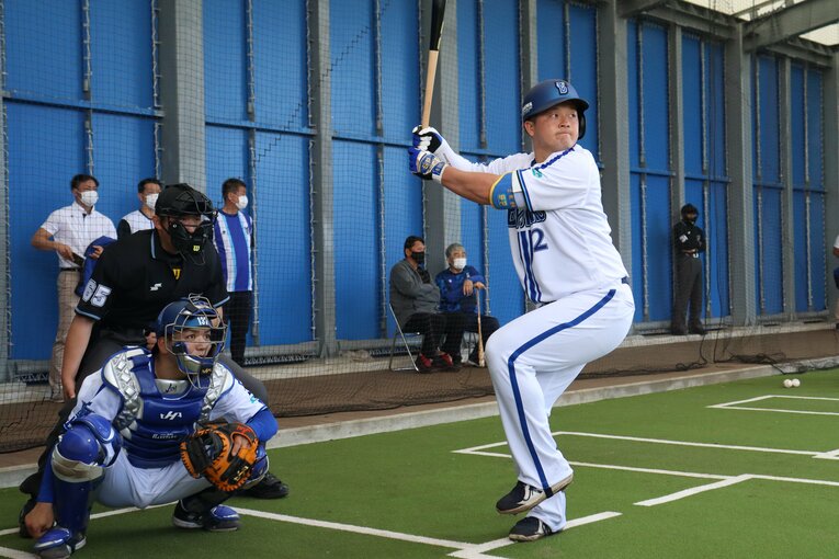 石田の球を見る牧