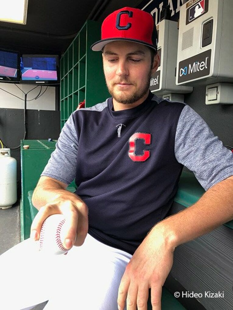 MLB屈指の理論派は高校野球を肯定。菊池雄星に秘伝を授けたバウアー。(2)