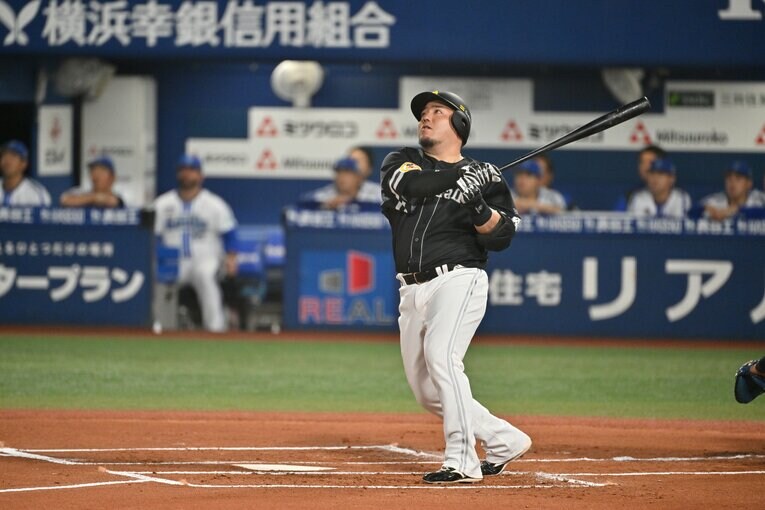 日本シリーズ第2戦、初回に山川穂高が先制2ランを放つ　©︎Hideki Sugiyama