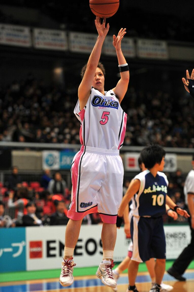 桜花学園高時代（2011年ウインターカップ） ／ photograph by AFLO