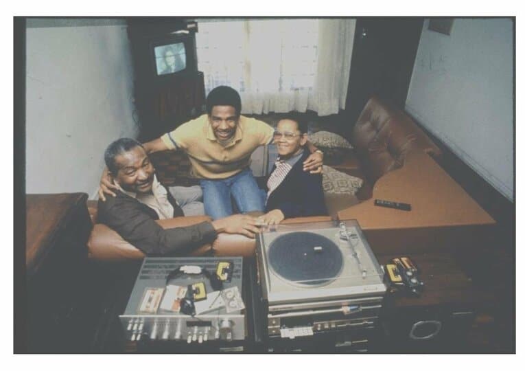 両親と　※本人提供