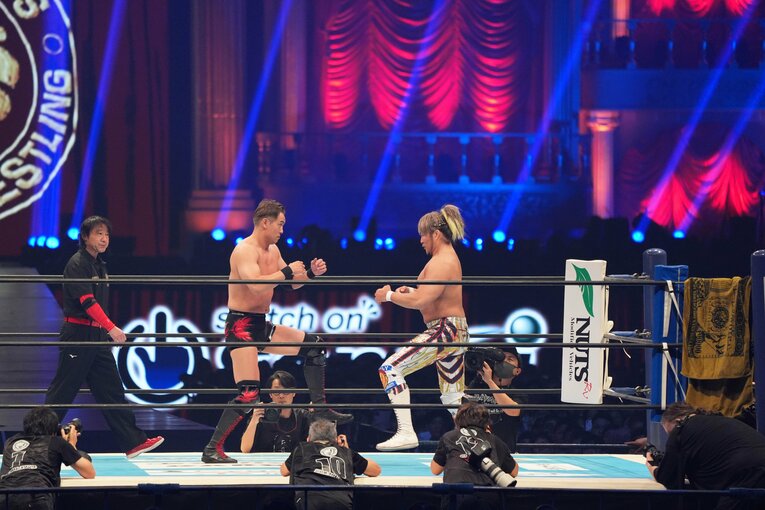 棚橋弘至とオカダ・カズチカの最後の戦い　©Essei Hara