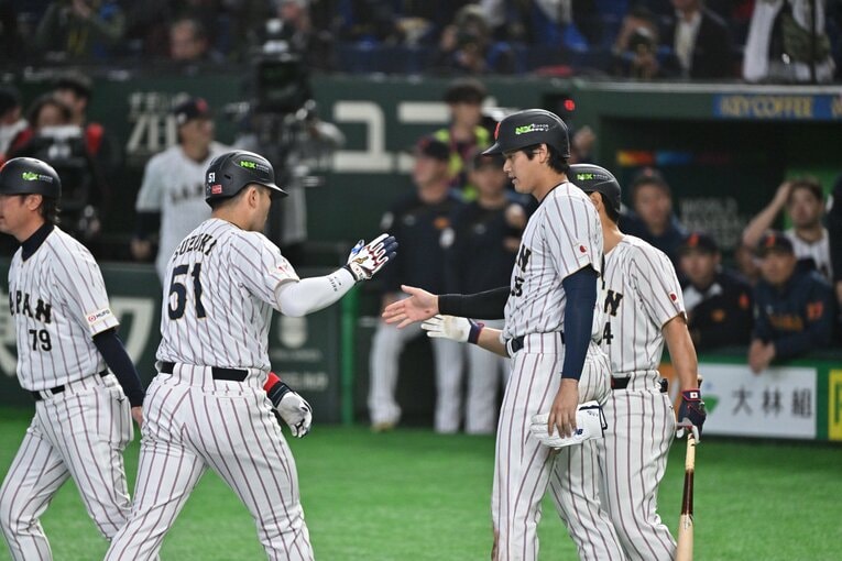 先制されてすぐさま強烈な本塁打を放った鈴木誠也　©Hideki Sugiyama