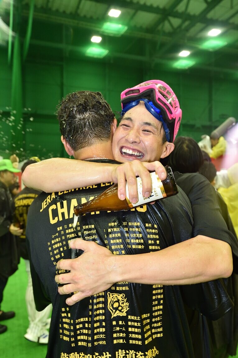 【ビールかけ…貴重カット多数】©Hideki Sugiyama