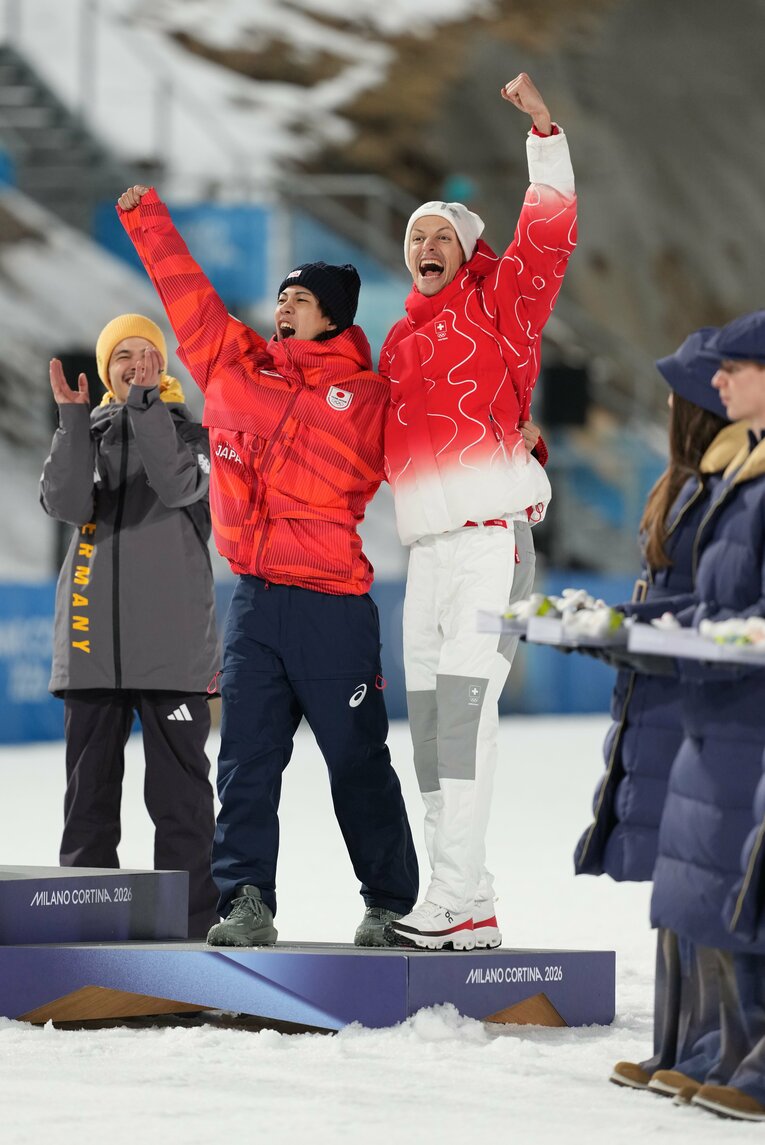 ミラノ五輪男子ノーマルヒルの現地写真【スワイプするとそのほかの写真もご覧になれます】　©Tsutomu Kishimoto／JMPA