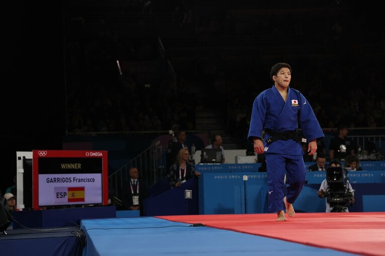 畳の上に約5分間居座って誤審をアピールしたが、判定は覆らなかった【2枚目／全3枚】　©JMPA