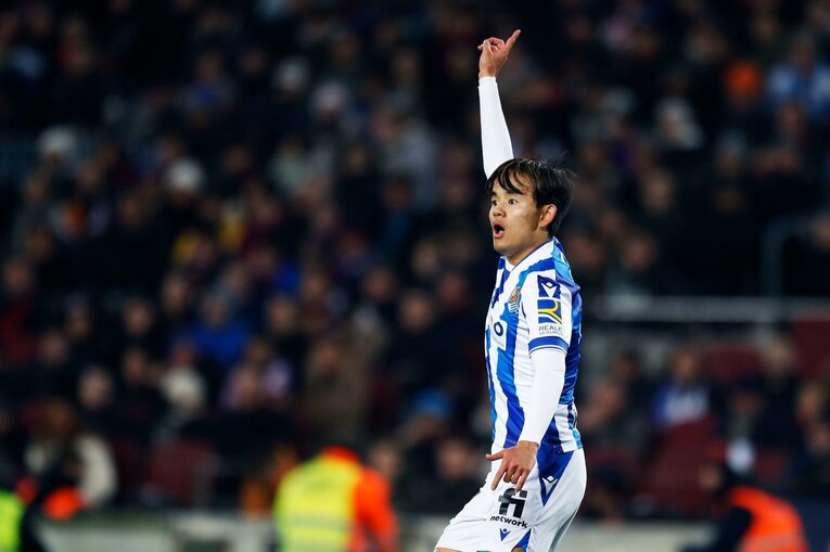 「クボのことは知ってるよ」バルササポに久保建英が笑顔で… 放送なしが惜しい「名手ブスケッツが声を荒げた」鮮烈プレー〈現地撮影〉(2)