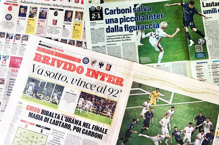 クラブW杯、インテルvs浦和戦翌日のイタリア各紙。国内ではレッズイレブンとサポーターを称える論調が多かったという ／ photograph by Takashi Yuge