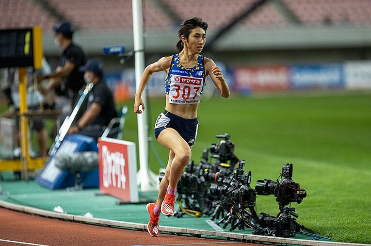 今季、1500ｍと3000ｍの日本記録を更新した田中希実。12月の日本選手権では5000ｍで五輪代表切符を狙う。 ／ photograph by Takeshi Nishimoto