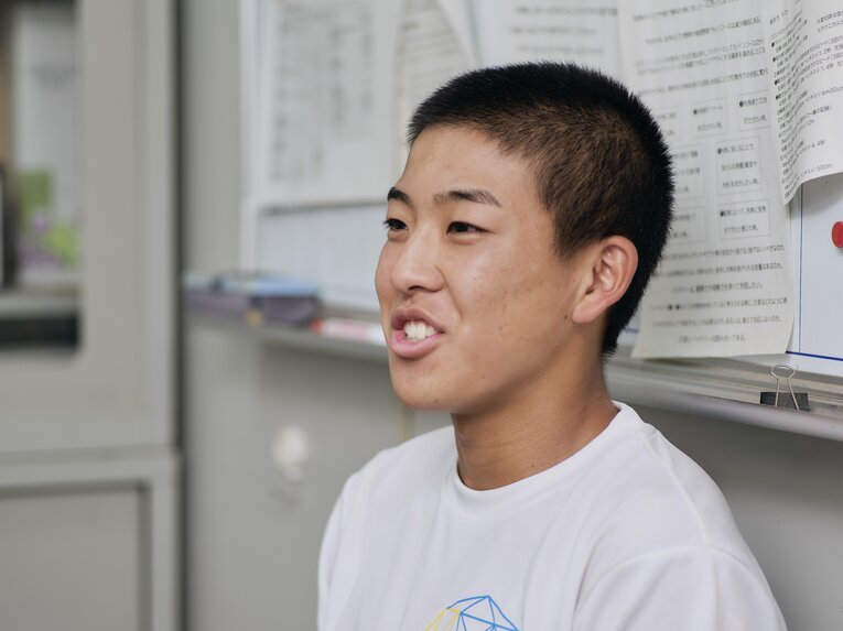 キャプテンとしてチームを支えた広沢　©Yuki Suenaga