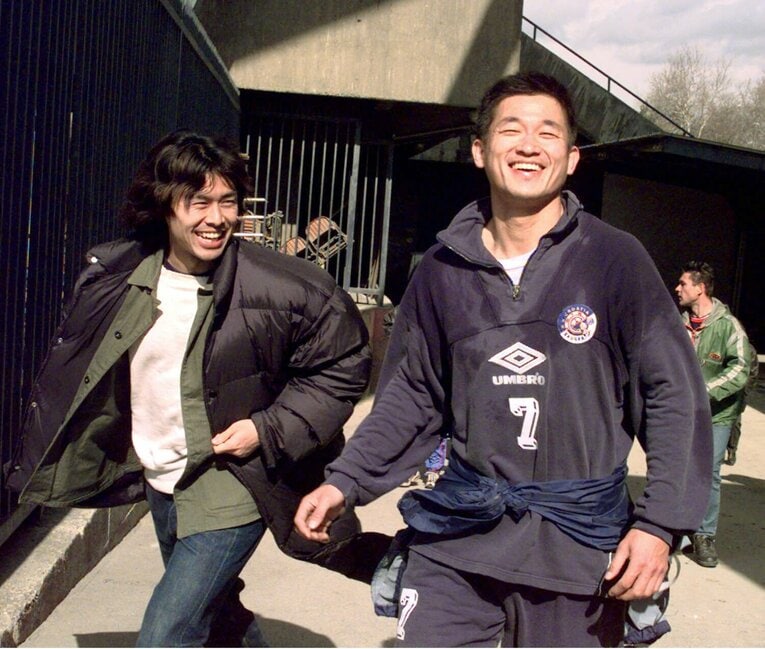 同じクロアチアリーグに所属していたカズの練習を見学にきた財前　©︎SANKEI SHIMBUN