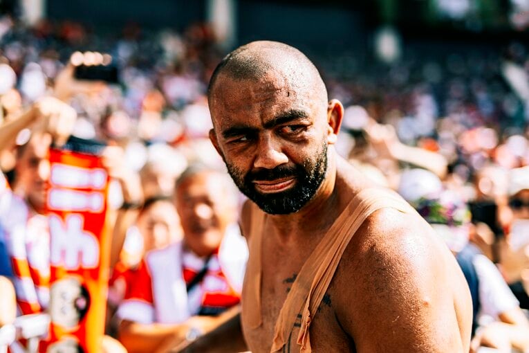 勝利後のリーチマイケル　©Kiichi Matsumoto