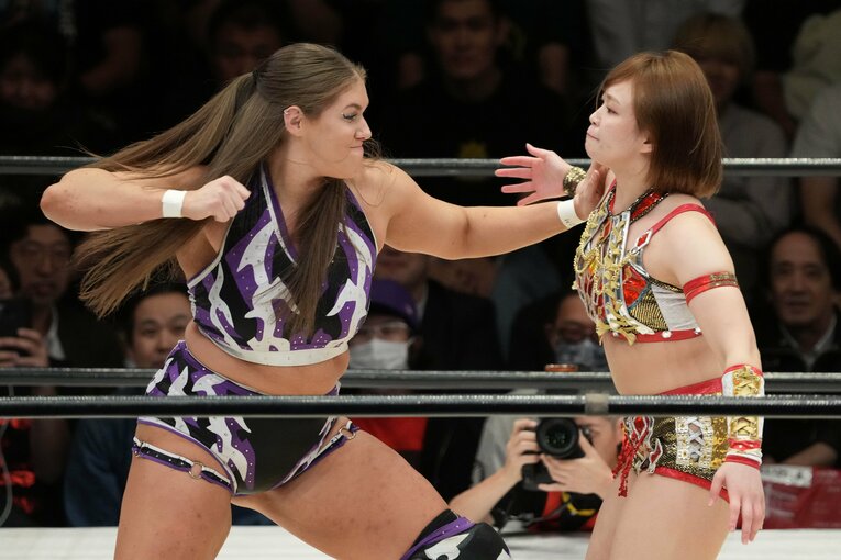 真っ向勝負を繰り広げるボジラとSareee　©Masashi Hara