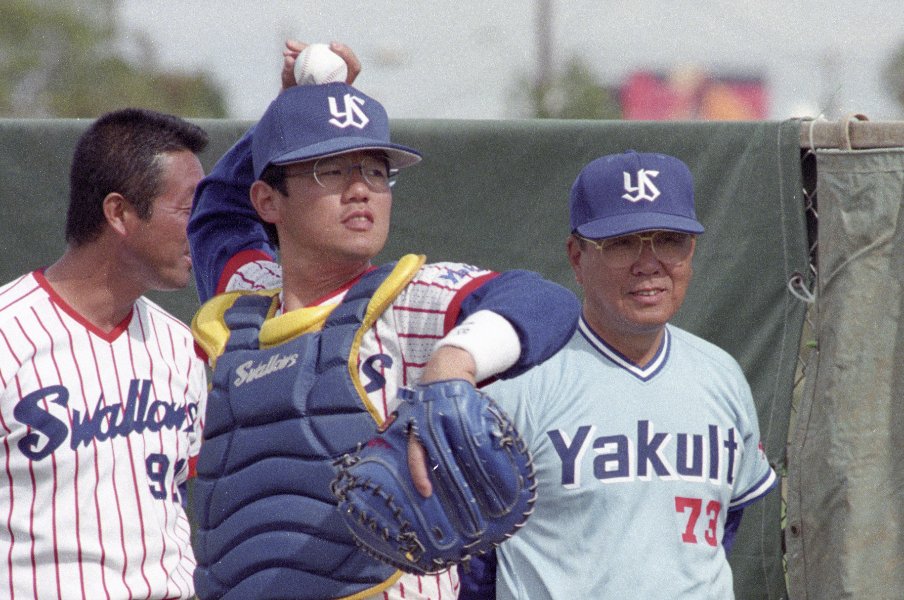 ゲーム会社社員「(野村監督では)暗すぎて売れません」ノムさんと真逆キャラ…90年代ヤクルト古田敦也は“捕手のイメージ”を変えた<Number Web> photograph by Sankei Shimbun