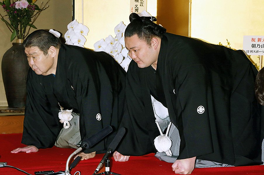 朝乃山の大関昇進は大阪で……。元朝潮・高砂親方、3度目の涙。<Number Web> photograph by Kyodo News