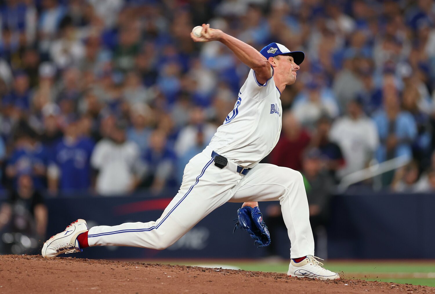 ブルージェイズの救援として登板したバジットの帽子には白い「51」の数字が　©Getty Images