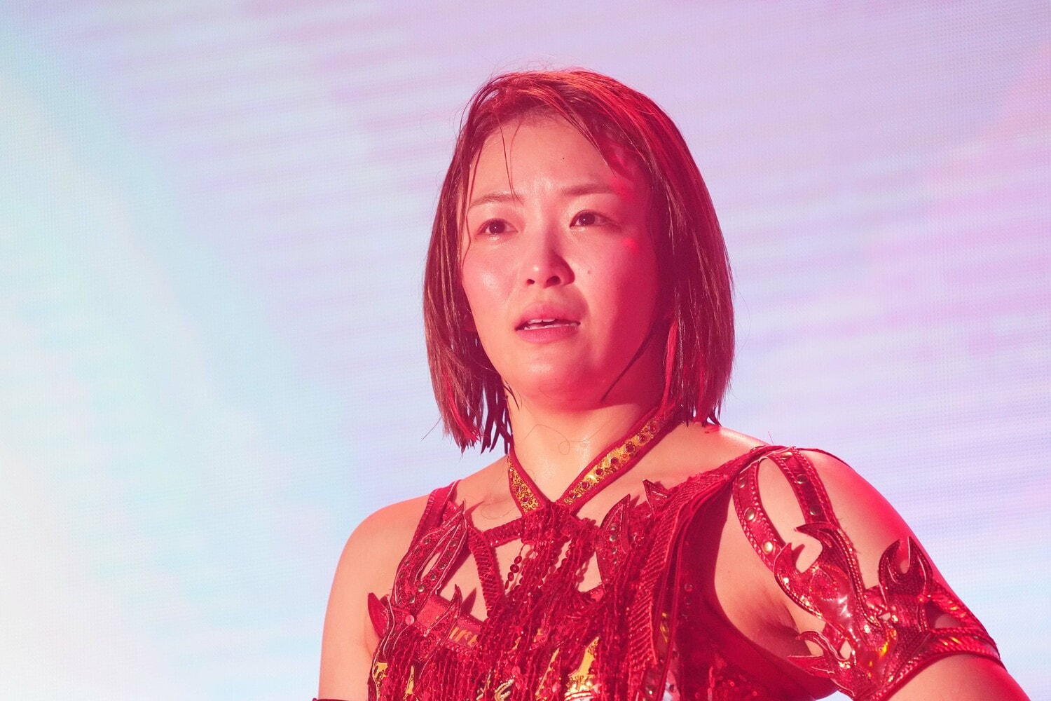 涙ぐむSareee　©Essei Hara