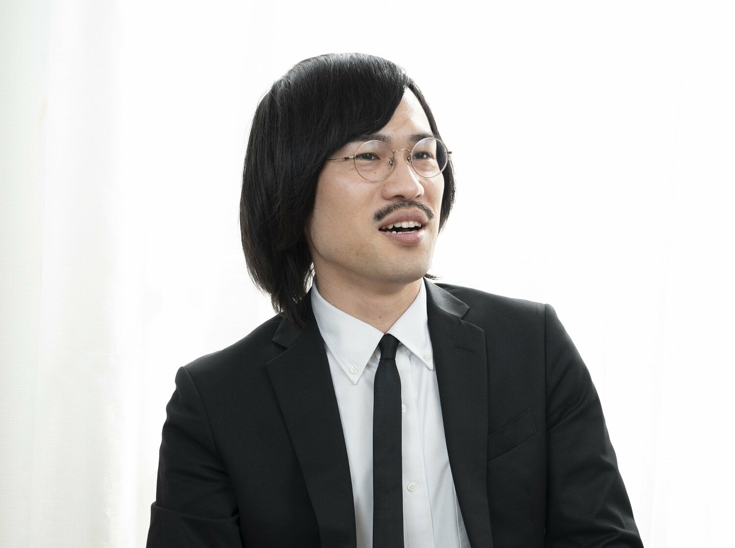 37歳の福本。「（ゆうじろーが噛んだ）あの瞬間はリアルに殺そうと思いました」と苦笑い