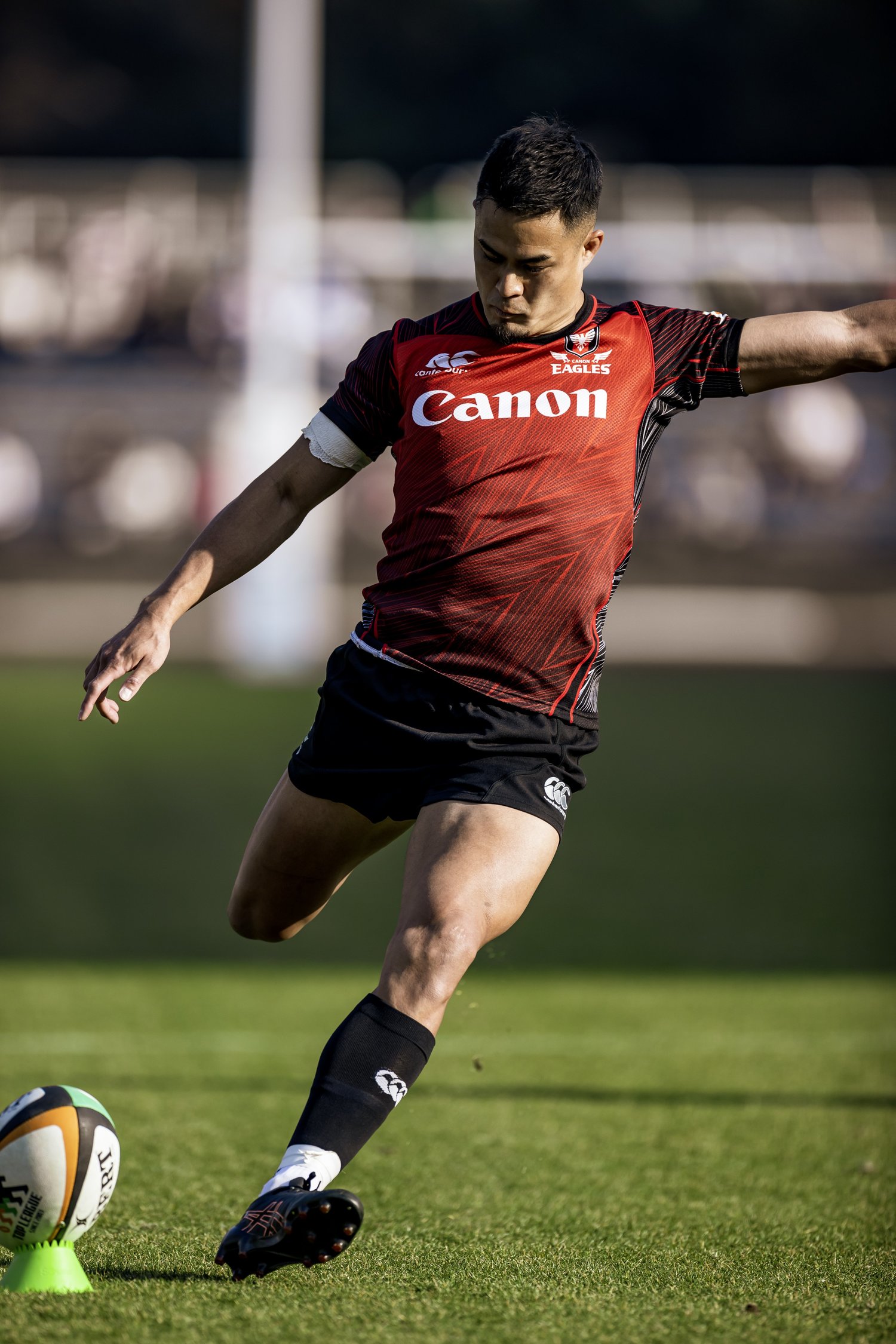 アシックスの「DS LIGHT ACROS」を履いて、この日も正確なキックを披露　©︎Kiichi Matsumoto