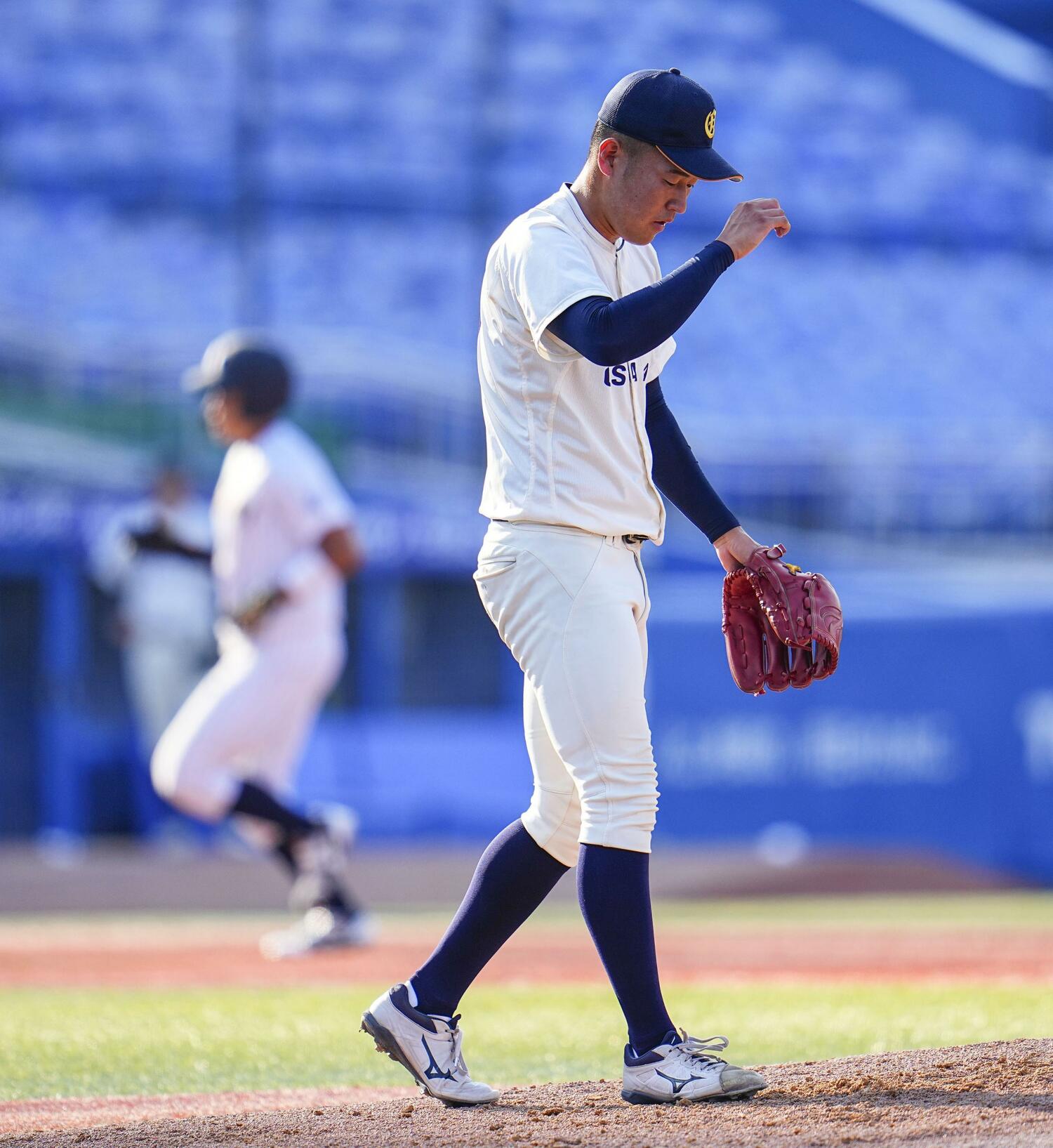 ドラフト目玉ベスト3 投手編【2】大阪商業大・上田大河投手（182cm86kg・右投右打）　©KYODO
