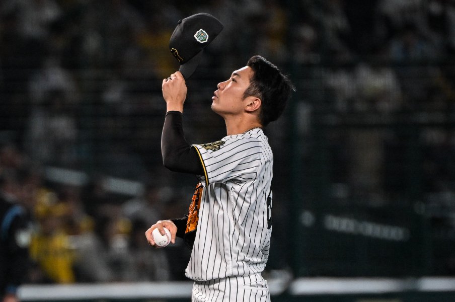 阪神前監督・岡田彰布がズバリ「こういう試合に負けたらアカンのよ」“石井大智が打たれた”日本シリーズに持論「バッテリーに問題があったのではなく…」＜Number Web＞ photograph by Nanae Suzuki