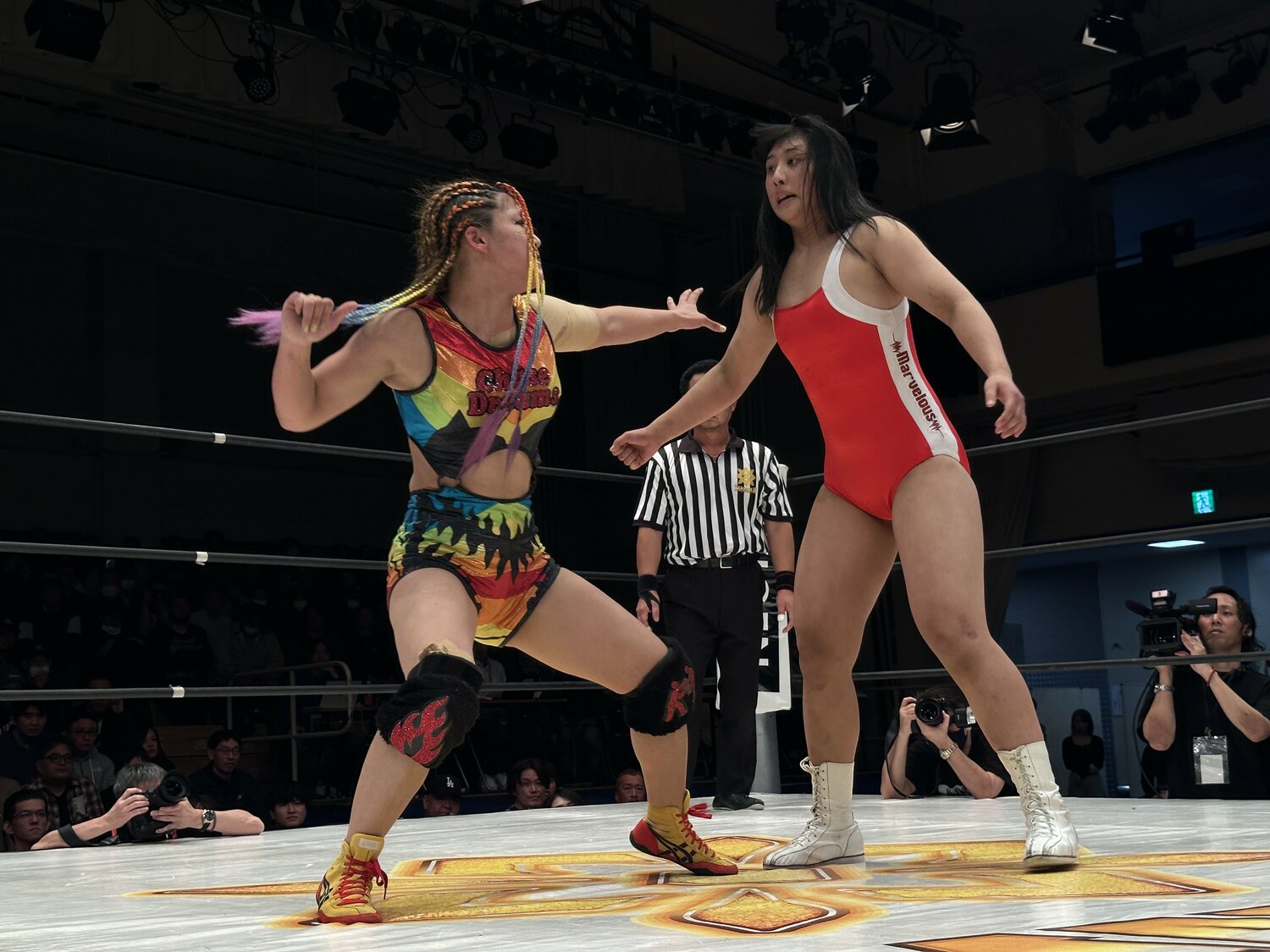 3月、マーベラスの暁千華との対戦