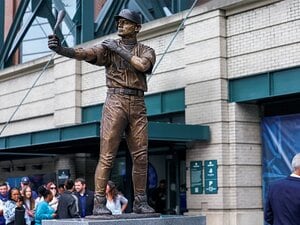 ［除幕式秘話］イチローと作り上げた“完璧な”銅像