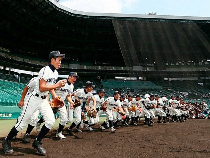 甲子園出場の経費は2000万円!? ケタ違いでも学校・地域が“高校野球の経済効果”に力を入れるワケ〈昔は池田・箕島、今は21世紀枠〉＜Number Web＞ photograph by JIJI PRESS