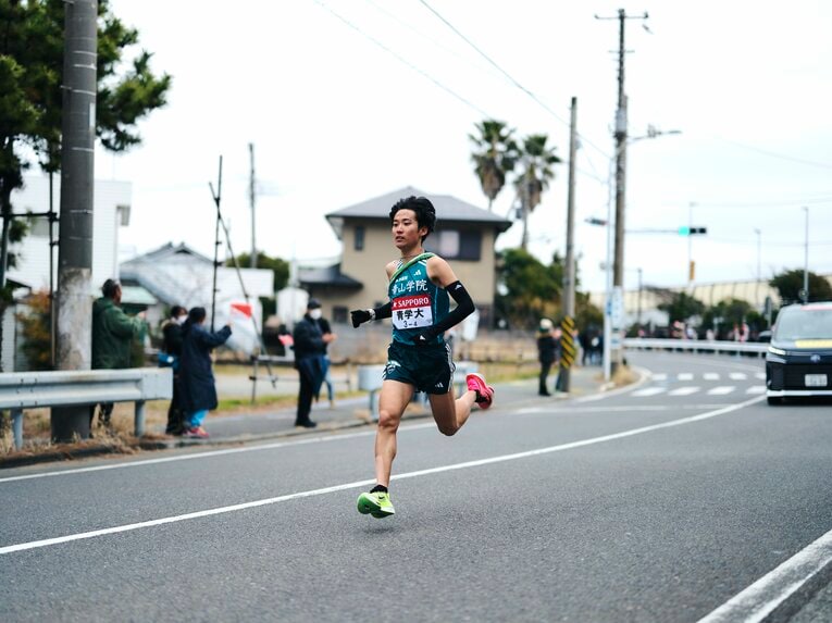 年始の箱根駅伝の4区で区間賞を獲得。駒大を突き放し、優勝を大きく引き寄せた佐藤一世　©Yuki Suenaga