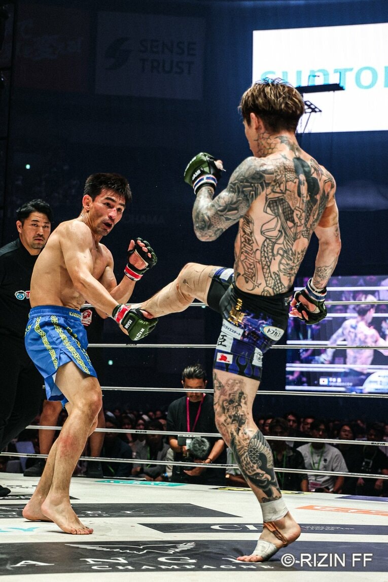 『超RIZIN.5』平本蓮vs.カルシャガ・ダウトベック　©RIZIN FF
