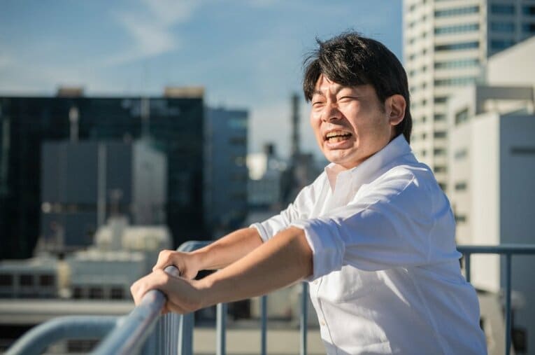 今年、世界陸上のメインキャスターを卒業することとなった織田裕二さん…のモノマネをする山本高広さん。山本さんに話を聞くと… ／ photograph by Wataru Sato