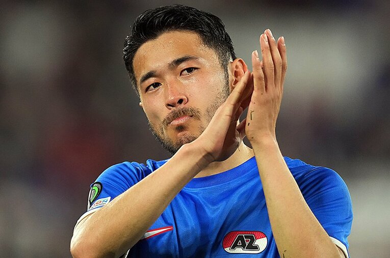 欧州カンファレンスリーグで奮闘中のAZ菅原由勢。サイドバックとして進境著しい ／ photograph by ANP/Getty Images