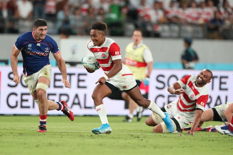 「YouTubeで福岡さんのプレーを…」ウイング歴1年でジャパン候補に！ 元NZ代表が「独特なスキル」と褒める根塚洸雅の才能とは？(14)