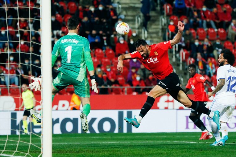 「クボ潰しにロドリゴが戻ってこない？」 “レアルでのライバル”に削られた久保建英… 手痛い敗戦の内実〈撮影者の視点〉(40)