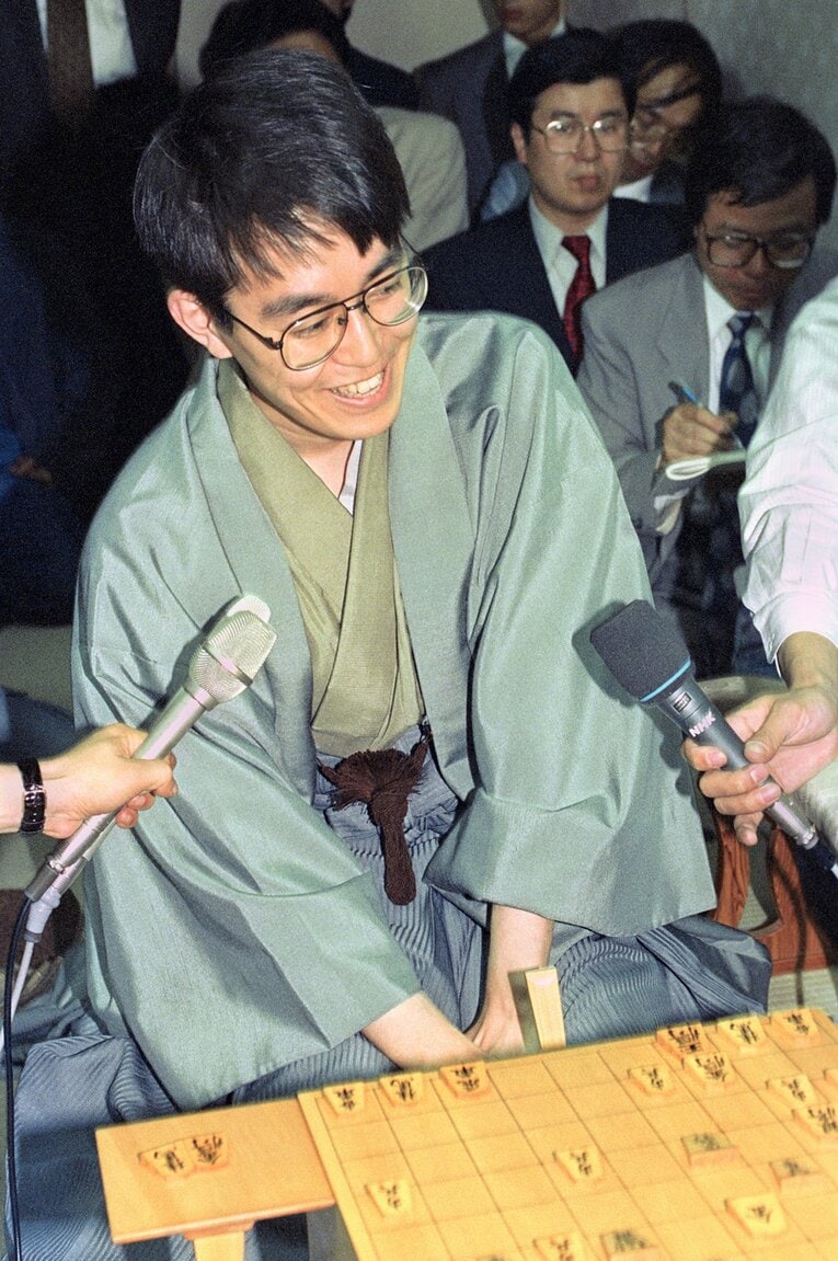 名人位を獲得した際の羽生善治　©Kyodo News