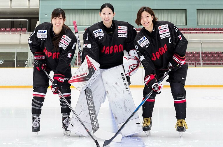 右から大澤ちほ、藤本那菜、鈴木世奈。 ／ photograph by Nanae Suzuki