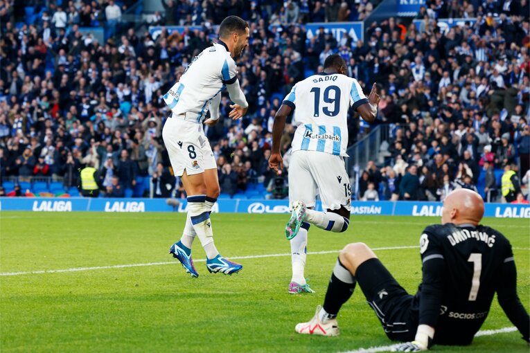 ゴールに喜ぶサディクら　©Daisuke Nakashima