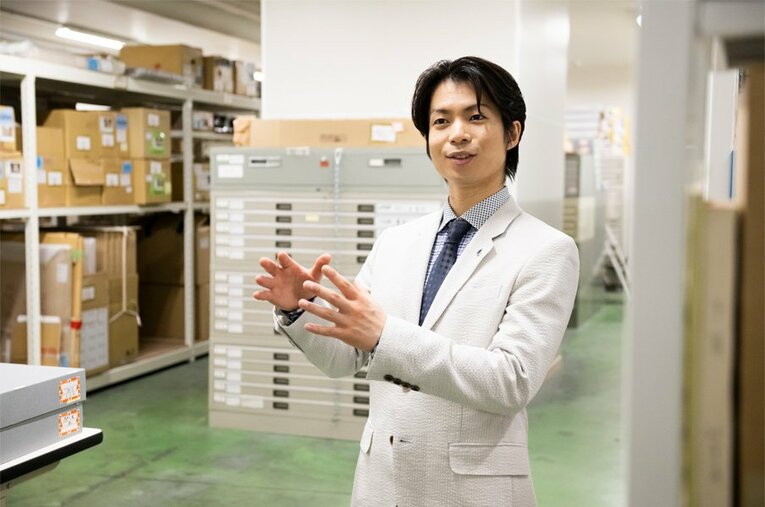 冠番組では出演だけでなく番組内容の企画や収録までの打ち合わせも行う町田。さまざまなフィールドで活躍する”氷上の哲学者”に話を聞くと… ／ photograph by Asami Enomoto