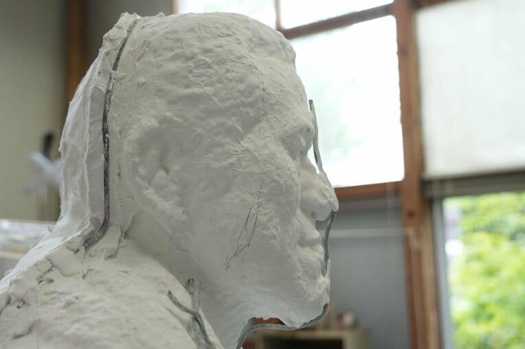 石膏の向こうに「猪木」がいる